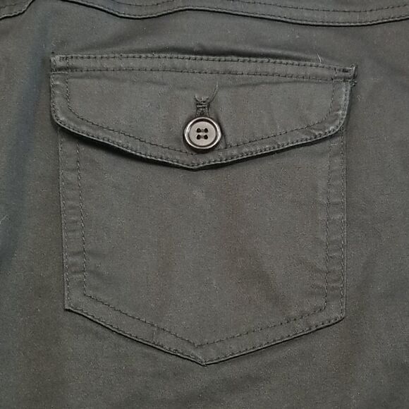 Revolution by Ricki's Shorts Women's Size 12 Trouser Cut Dark Wash Pockets - Picture 5 of 6